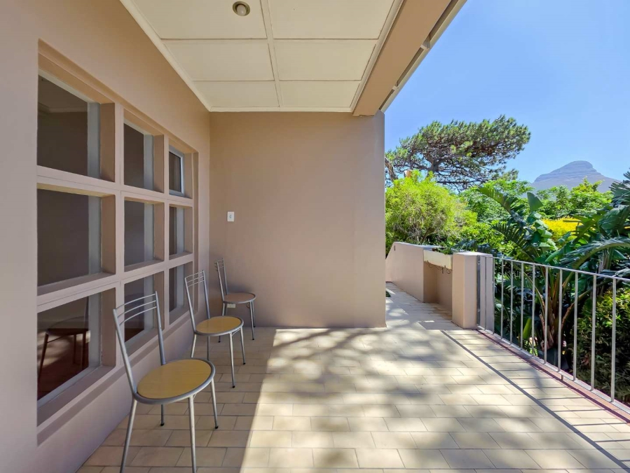 2 Bedroom Property for Sale in Vredehoek Western Cape